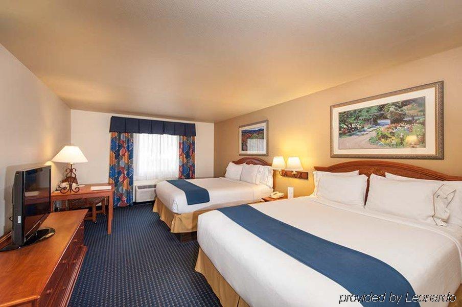 Holiday Inn Express Hotel & Suites - Paso Robles By Ihg Екстер'єр фото