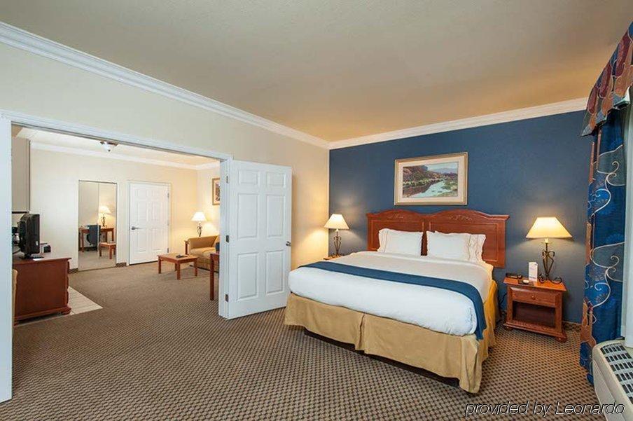 Holiday Inn Express Hotel & Suites - Paso Robles By Ihg Екстер'єр фото