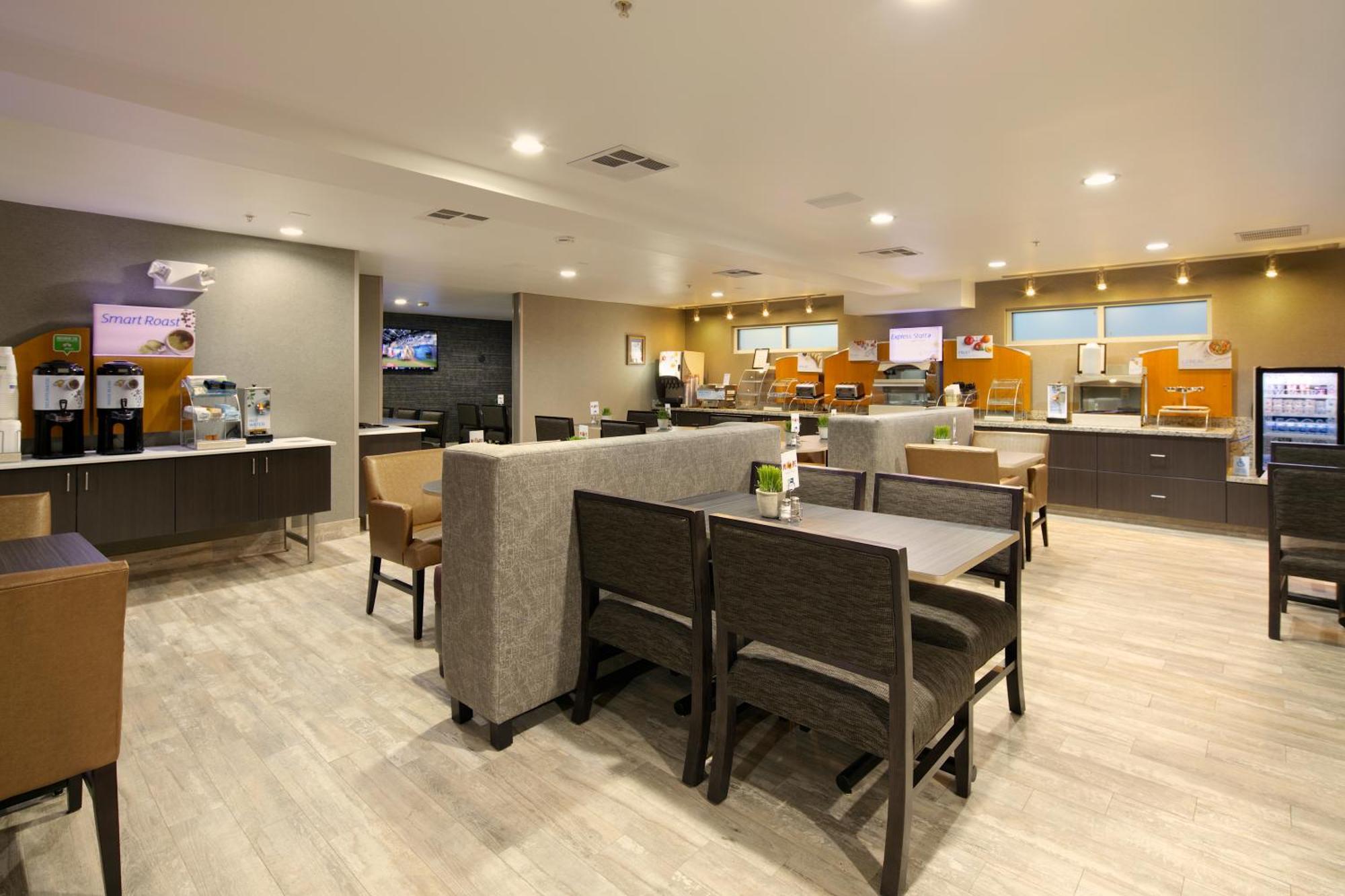 Holiday Inn Express Hotel & Suites - Paso Robles By Ihg Екстер'єр фото