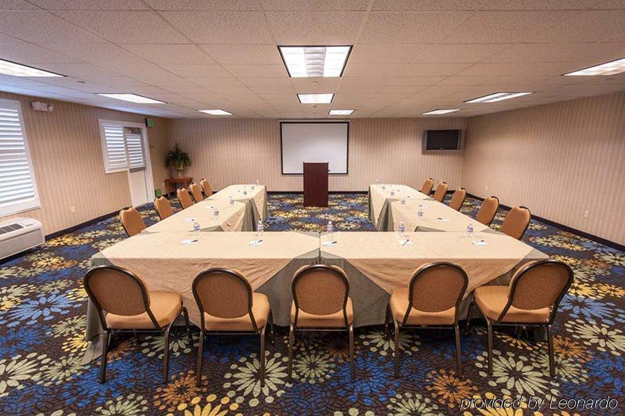 Holiday Inn Express Hotel & Suites - Paso Robles By Ihg Екстер'єр фото